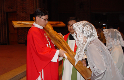 성금요일 십자가 경배, 4대 홍문택 신부